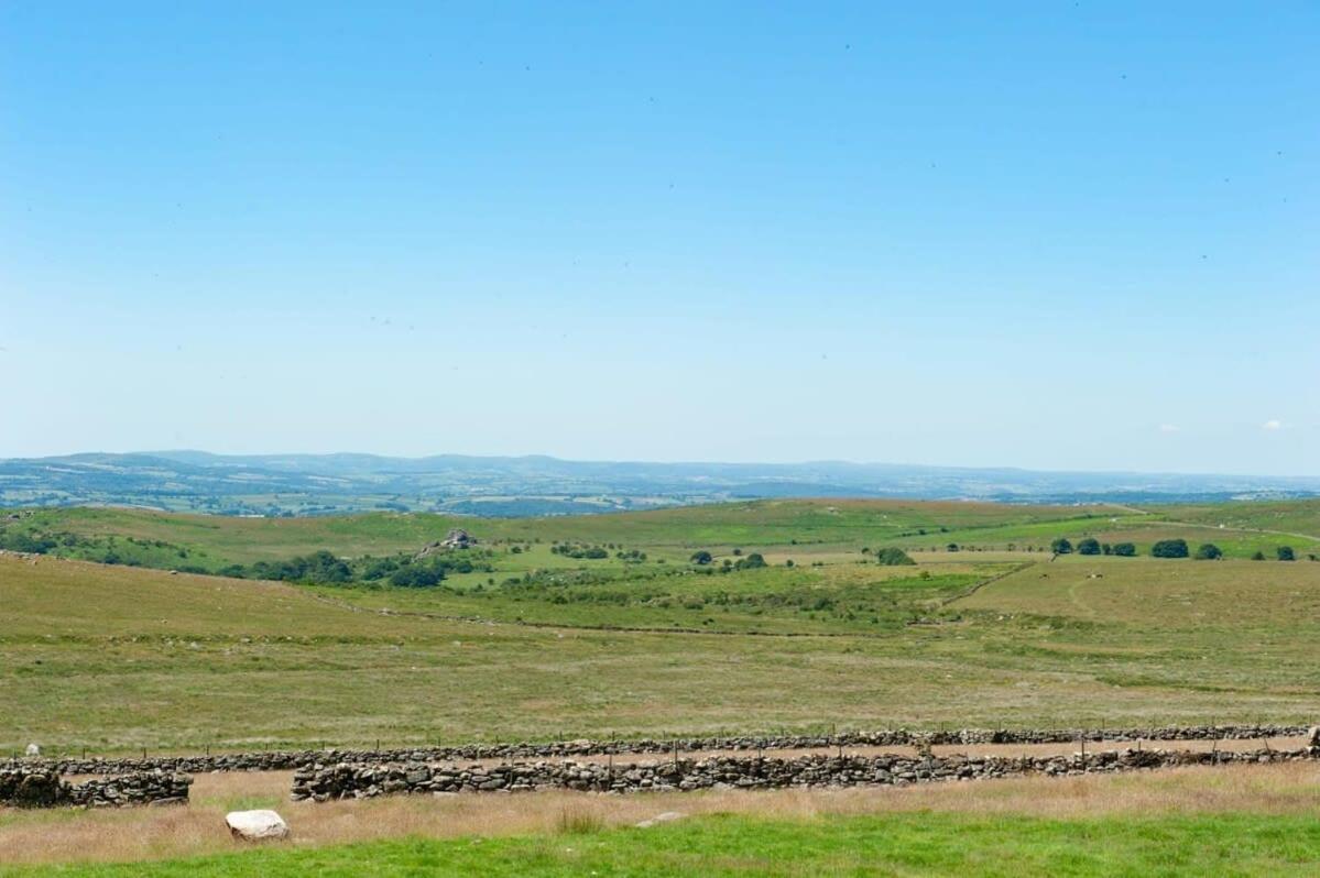 Dartmoor Barn On North Hessary Tor Βίλα Yelverton Εξωτερικό φωτογραφία